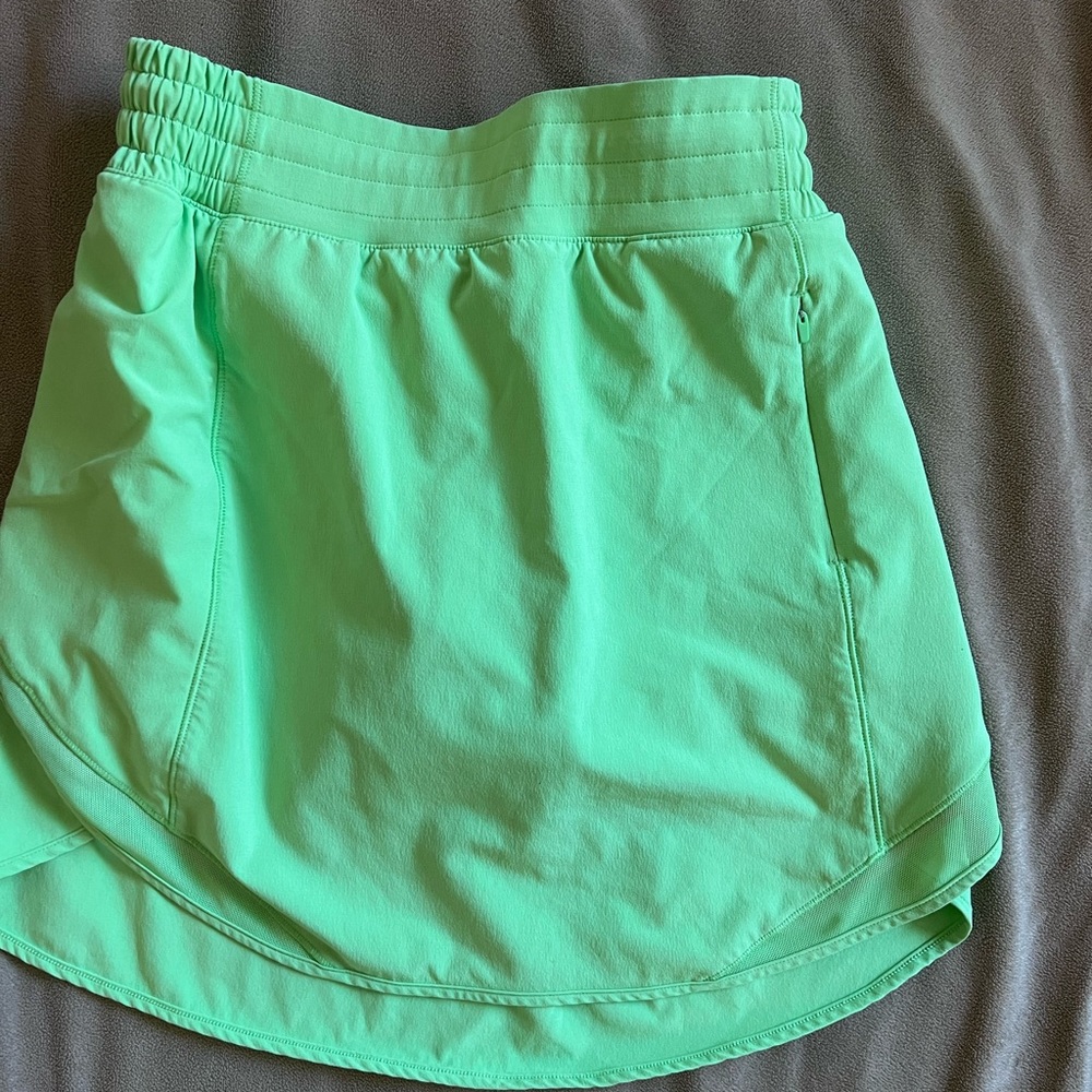 Lululemon skirt. Great condition